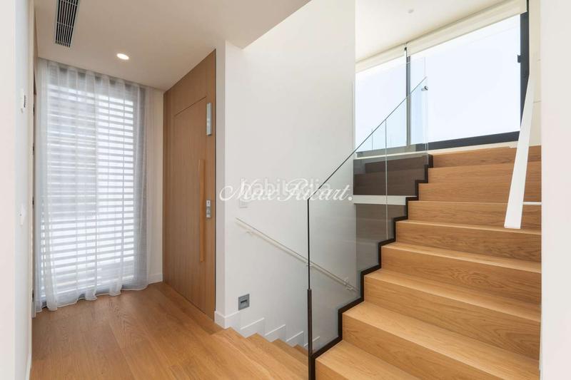 Foto 11ae61c2-8c55-4b96-981f-1b83db478642. Alquiler casa increíble casa con piscina privada en sarriá en Barcelona