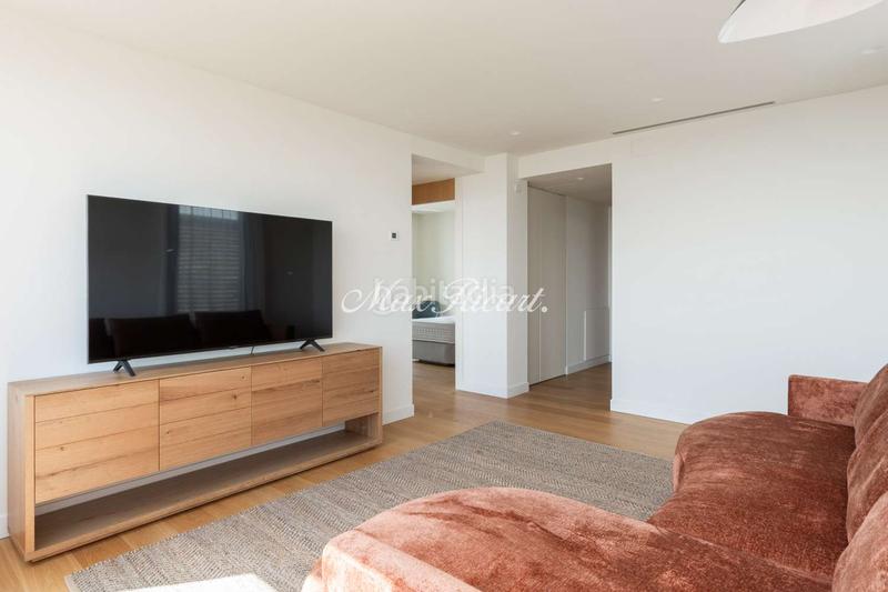 Foto 252489b7-2398-4bca-8937-54f4417293e7. Alquiler casa increíble casa con piscina privada en sarriá en Barcelona