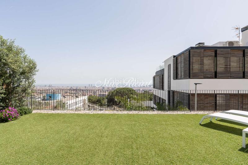 Foto 30792c51-7478-430b-b70a-8fffe0bb5714. Alquiler casa increíble casa con piscina privada en sarriá en Barcelona