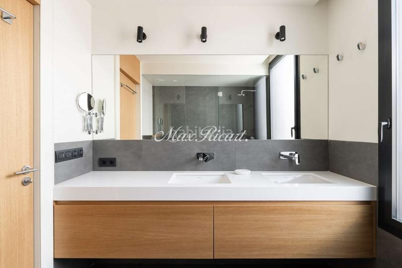 Foto 5eeb20ee-2414-4b39-aa55-d9c44a2efd98. Alquiler casa increíble casa con piscina privada en sarriá en Barcelona