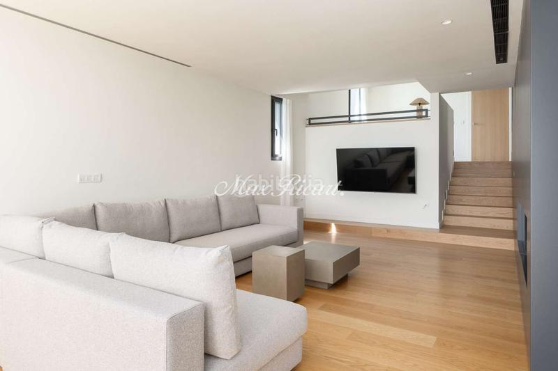 Foto 7d8dbaa8-db22-490e-9906-b9dae3cd6175. Alquiler casa increíble casa con piscina privada en sarriá en Barcelona