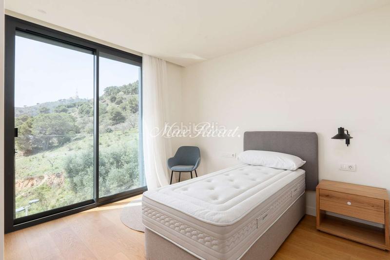 Foto 9241d69e-5c2e-4c40-b79b-3a0f346a9015. Alquiler casa increíble casa con piscina privada en sarriá en Barcelona