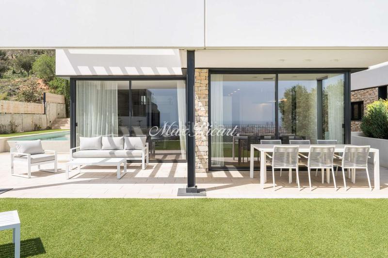 Foto ae0539a2-c5cb-42fa-91e3-71960f2ddf5a. Alquiler casa increíble casa con piscina privada en sarriá en Barcelona