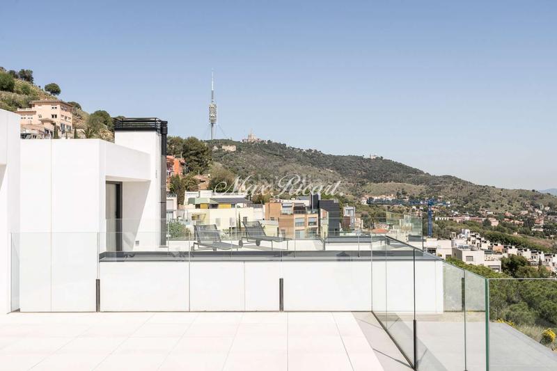Foto e3a6fcec-ecea-4409-8d3b-ae7023e9f8be. Alquiler casa increíble casa con piscina privada en sarriá en Barcelona