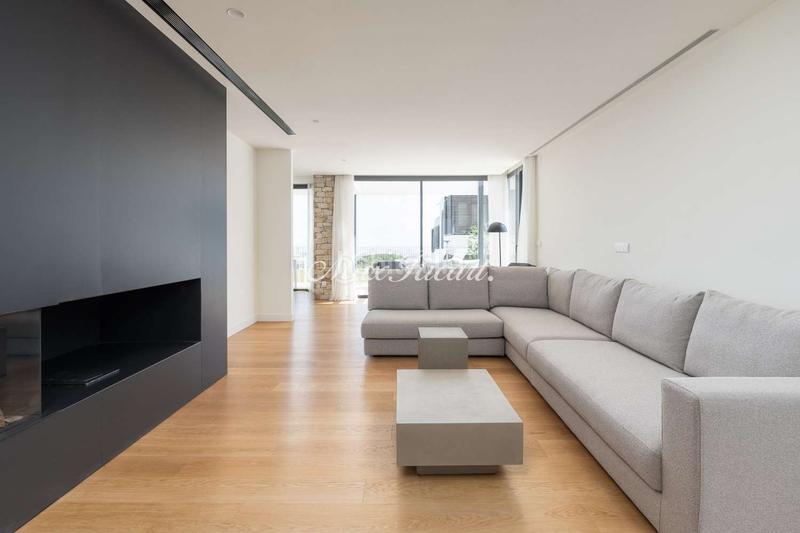 Foto 57b471f8-7814-41b6-a30e-ce4c7e22788b. Lloguer casa amb calefacció aparcament piscina a Barcelona