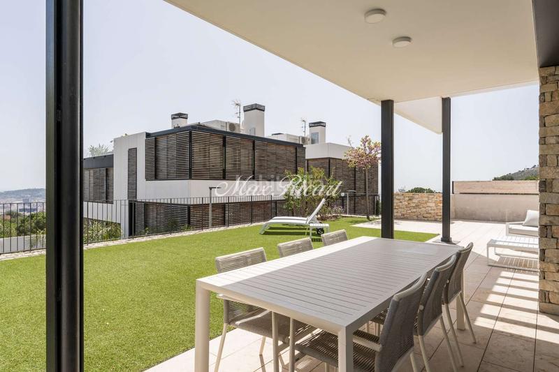 Foto 05d9ee43-b9a5-4c25-b9b5-a2eb81c4a531. Location maison avec chauffage parking piscine dans Barcelona