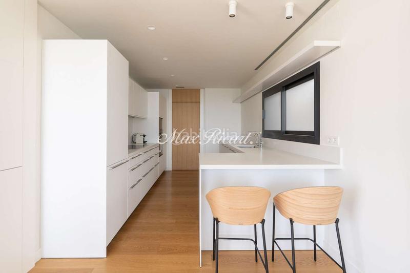 Foto 52c68b96-8811-41c0-9080-53d60946fb34. Location maison avec chauffage parking piscine dans Barcelona