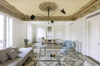 Lloguer tic  N/a. Lujoso dplex modernista en eixample