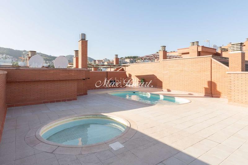 Foto 0ee0731f-bf24-4759-ad21-d67138dc5400. Lloguer àtic amb piscina a Vallcarca - Penitents Barcelona