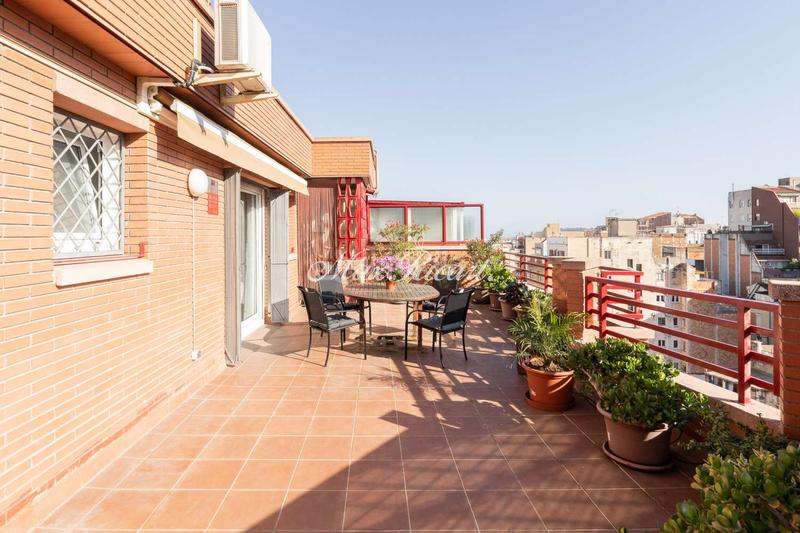 Foto b9512537-f3d1-41b2-a141-ec5feee94756. Lloguer àtic amb piscina a Vallcarca - Penitents Barcelona