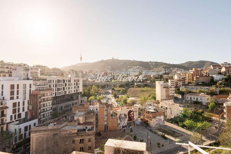 Foto bbf84326-c73d-4a7e-b8b1-427728fc6fa8. Lloguer àtic amb piscina a Vallcarca - Penitents Barcelona