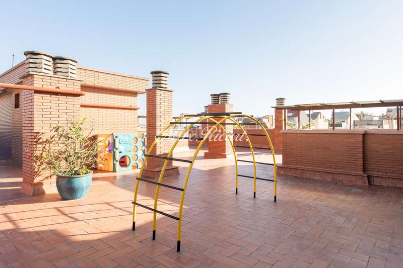 Foto cad59794-0079-4cfa-8483-709791299949. Lloguer àtic amb piscina a Vallcarca - Penitents Barcelona