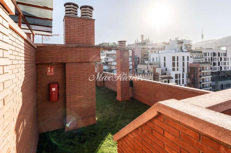 Foto f878cbe9-ed16-4d26-96ad-c4f120f77e54. Lloguer àtic amb piscina a Vallcarca - Penitents Barcelona