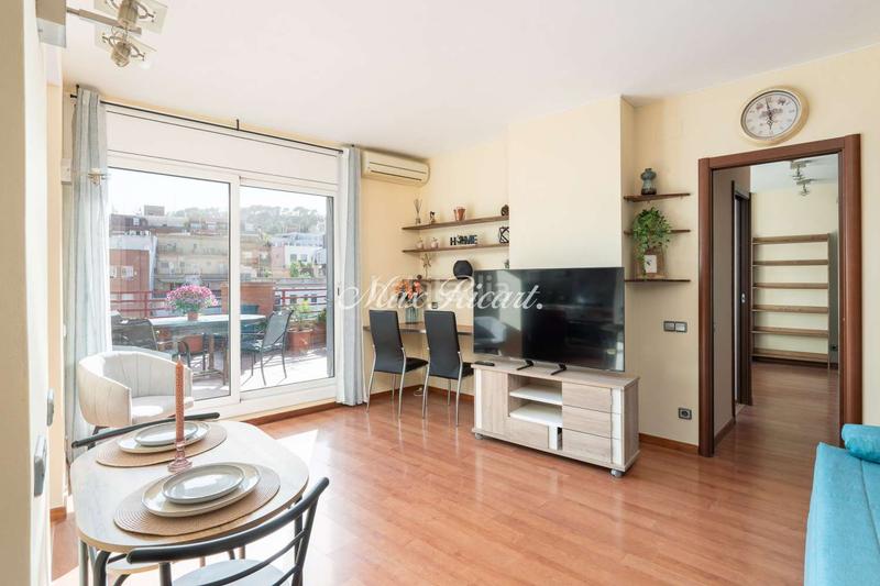 Foto 1f709d6b-82a8-4239-8a20-b710db5e3975. Location attique avec piscine dans Vallcarca - Penitents Barcelona