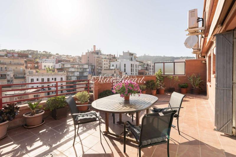 Foto 5df6a1c7-1b81-42f9-b20e-0bb9763276df. Location attique avec piscine dans Vallcarca - Penitents Barcelona