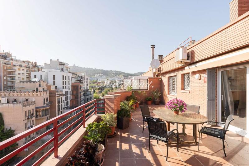 Foto 3abf526d-476d-422e-8e7d-1dc0ab6ac42b. Rent penthouse with pool in Vallcarca - Penitents Barcelona