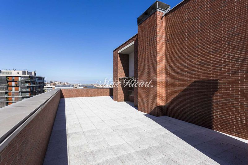 Foto 08de045e-1634-4d17-b818-6c14f58ee416. Miete dachwohnung mit heizung in Tres Torres Barcelona