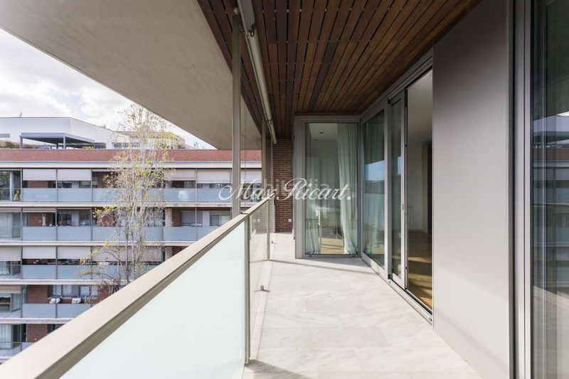 Foto 9a2e66cd-0f10-4a5b-b039-57e251d12381. Miete dachwohnung mit heizung in Tres Torres Barcelona