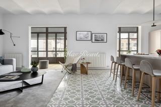 Location Appartement  N/a. Precioso piso de diseño en eixample