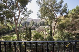 Rent Flat in N/a. Luminoso piso con vistas al turó park  151m
