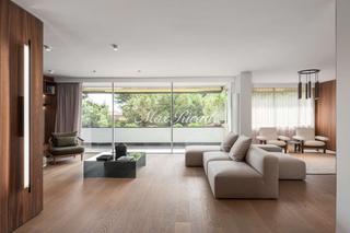 Pis  N/a. Amplia vivienda totalmente exterior en pedralbes