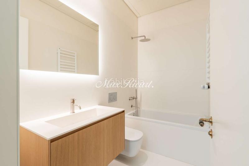 Foto 5e671201-cf48-44e5-ae9e-bfc0872a0a26. Alquiler piso espectacular vivienda en casa burés en Barcelona