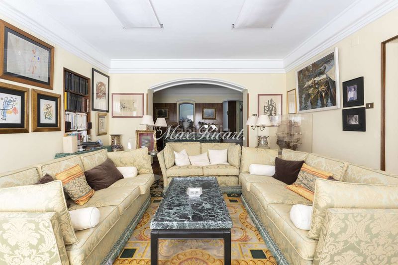 Foto 1ea50e2d-3e7c-455b-9bd7-b403f42572f0. Casa amb calefacció aparcament a Sant Gervasi - Bonanova Barcelona