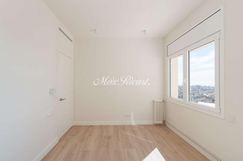 Foto 8aea1a96-c1cf-493a-b8d6-7fd46362df03. Lloguer àtic amb calefacció aparcament a Sant Gervasi - Galvany Barcelona