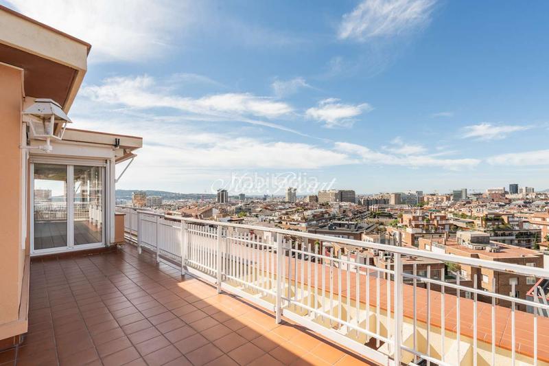 Foto 2a894a9c-061c-42ed-bad3-2b93977bb2e8. Rent penthouse with heating parking in Sant Gervasi - Galvany Barcelona