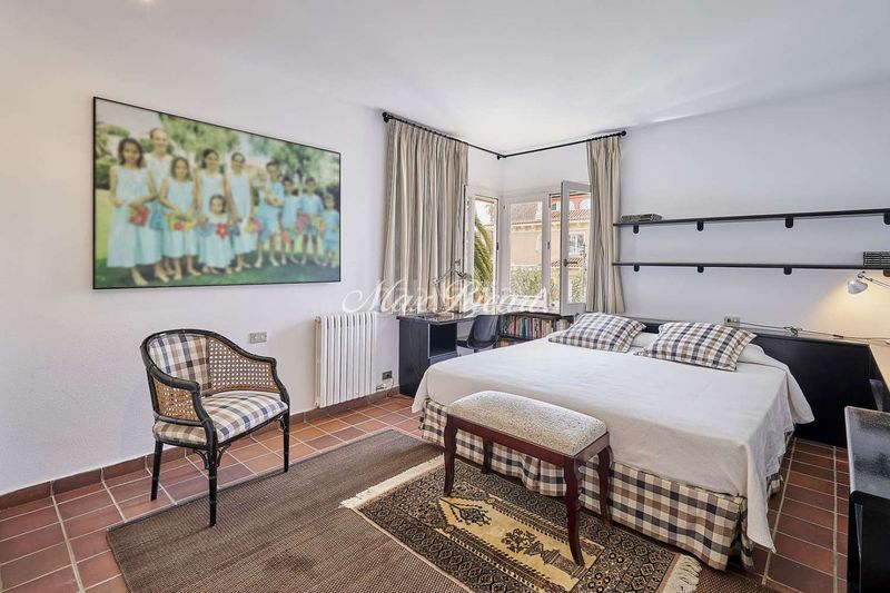 Foto 0f4bcc3a-e981-4d68-8c7c-8cc853328518. Casa amb calefacció aparcament piscina a Can Girona - Terramar - Vinyet Sitges