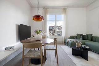 Miete Etagenwohnung  N/a. Amueblado de diseño para alquilar en eixample
