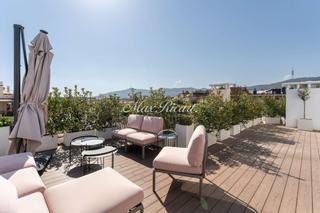 Location Attique à Sant Gervasi - Galvany. Vivienda reformada y amueblada con terraza en turó park. inquili