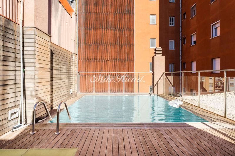 Foto 4fa03e1b-68c7-4c94-90fc-e203754ac417. Casa amb calefacció aparcament piscina a Sant Andreu de Palomar Barcelona