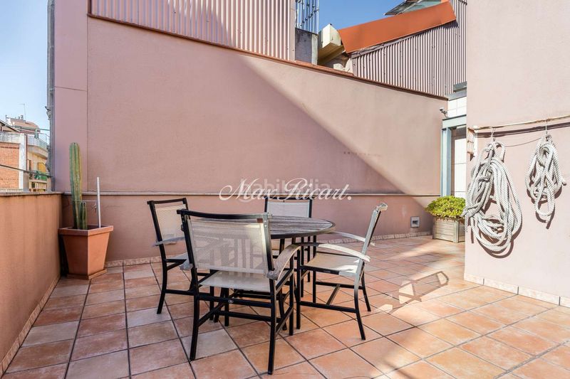 Foto 80f008be-6c0d-4272-ae0e-4f5a5b627012. Casa amb calefacció aparcament piscina a Sant Andreu de Palomar Barcelona