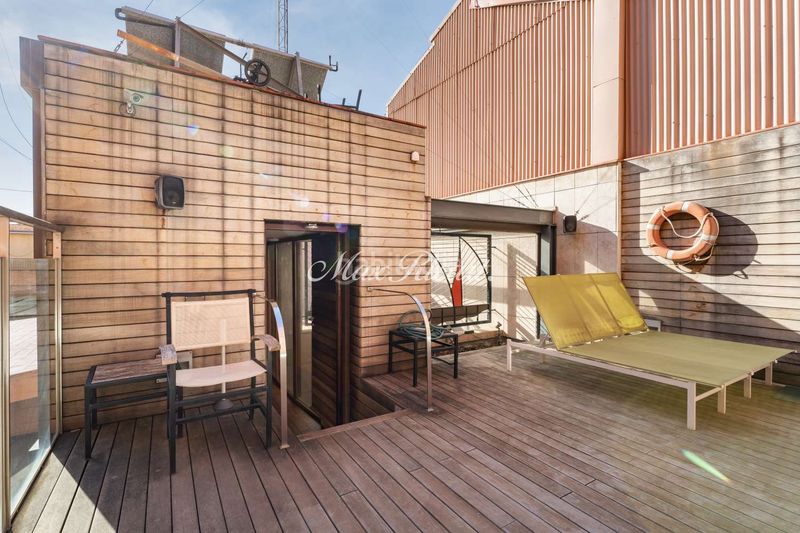 Foto c1858f7c-ae3d-4f4c-a55c-1f270a17c371. Casa amb calefacció aparcament piscina a Sant Andreu de Palomar Barcelona