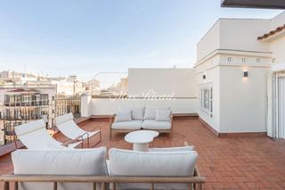 Rent Penthouse  N/a. Maravilloso ático a estrenar en eixample dret