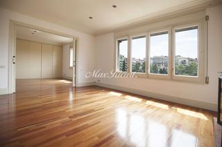 Location Appartement  N/a. Vistas increibles al turó park