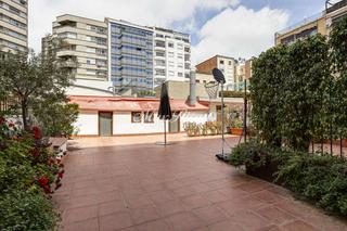Piso  N/a. Espectacular principal con terraza privada en eixample