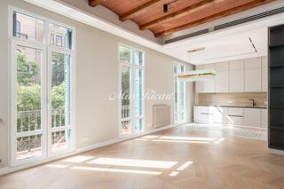 Pis a N/a. Piso esquinero en paseo san juan  124 m2  3 hab