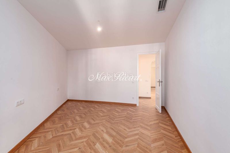 Foto 015f3bd8-cd2f-4f3c-99ab-9d23807d1080. Alquiler piso amplia vivienda recién reformada en avenida diagonal 200m en Barcelona