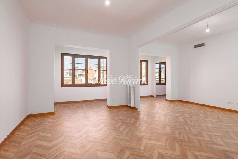 Foto 39aaa24a-5b2f-4bca-82da-87585b184cd1. Alquiler piso amplia vivienda recién reformada en avenida diagonal 200m en Barcelona