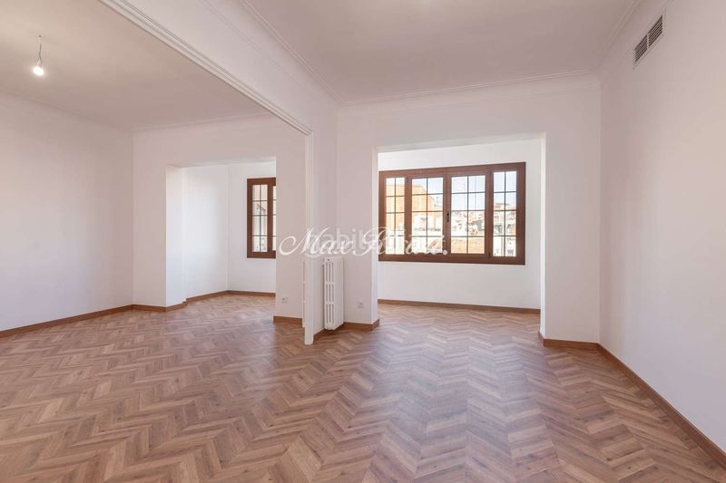 Foto 4cf28b0f-c95d-4bed-9d33-02d9ae793baa. Alquiler piso amplia vivienda recién reformada en avenida diagonal 200m en Barcelona