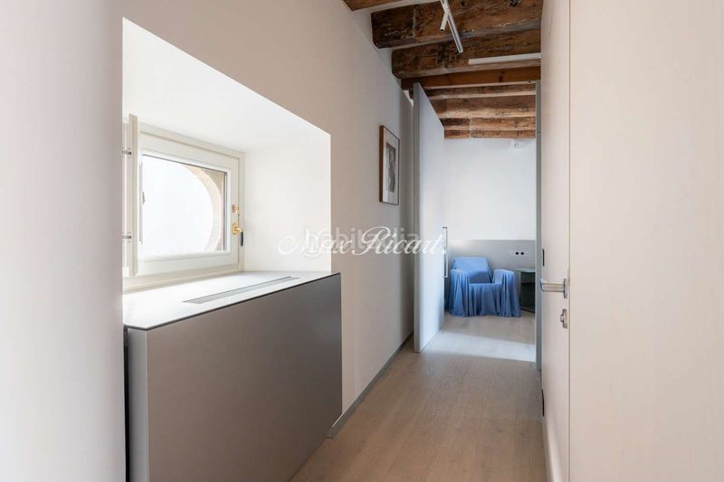 Foto a8610005-e557-4137-8249-b4ecc1f7a1b4. Lloguer dúplex amb calefacció piscina a Gòtic Barcelona