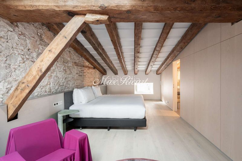 Foto 063c4e31-e3a8-4d9b-a0c7-fde5bd350011. Lloguer dúplex amb calefacció piscina a Gòtic Barcelona