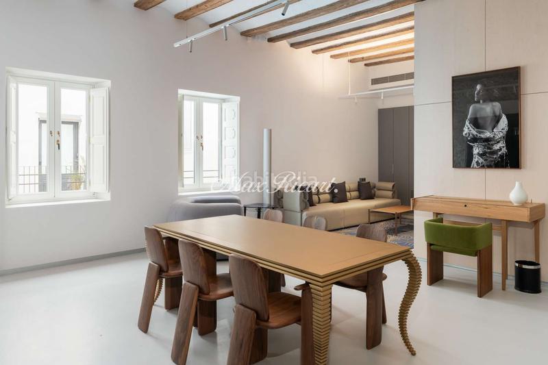 Foto 195c05e8-2a8d-4e3b-bab7-9fc649c35251. Affitto duplex con riscaldamento piscina in Gòtic Barcelona