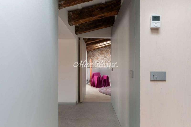 Foto 2025fe18-d114-44d1-8cd6-8d0494bc9ded. Affitto duplex con riscaldamento piscina in Gòtic Barcelona