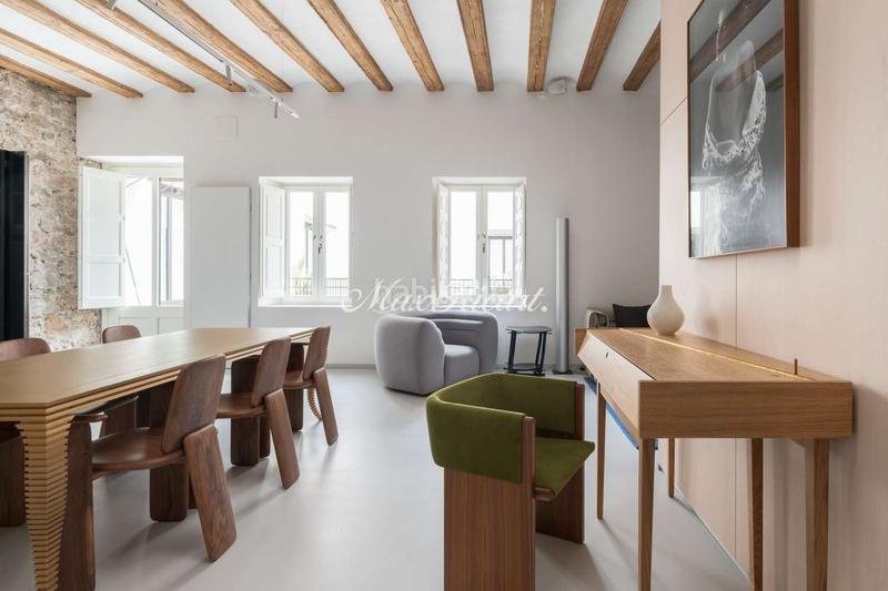 Foto 2d867bc8-cb8a-489d-9075-bfb37ed8d24a. Affitto duplex con riscaldamento piscina in Gòtic Barcelona