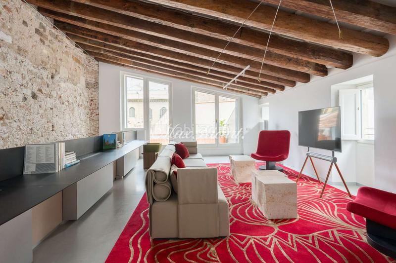 Foto a79d71be-8c4a-4617-9337-9044f2813659. Location duplex avec chauffage piscine dans Gòtic Barcelona