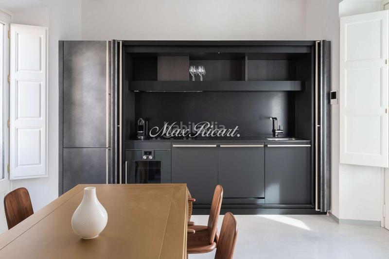 Foto 3ce4379f-1f5a-4006-bb67-7cd72913c472. Alquiler dúplex lujosa propiedad con terraza en palau moxó en Barcelona