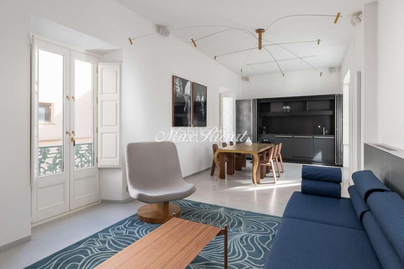 Foto 6067dd95-f32b-4f66-875c-b02ff48af65d. Rent duplex with heating pool in Gòtic Barcelona